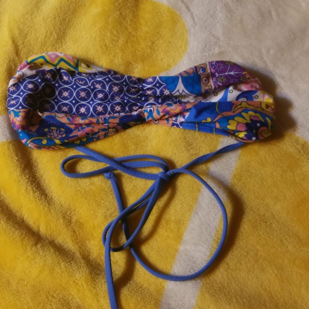 Bikini set - Picture 2 of 2